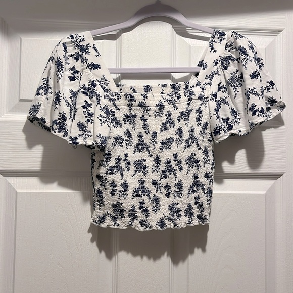 Japna Tops - Japna blouse/crop top - size extra small - blue and white floral print